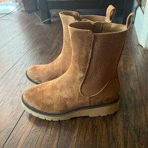 Chestnut, Suede Little Girls Boot